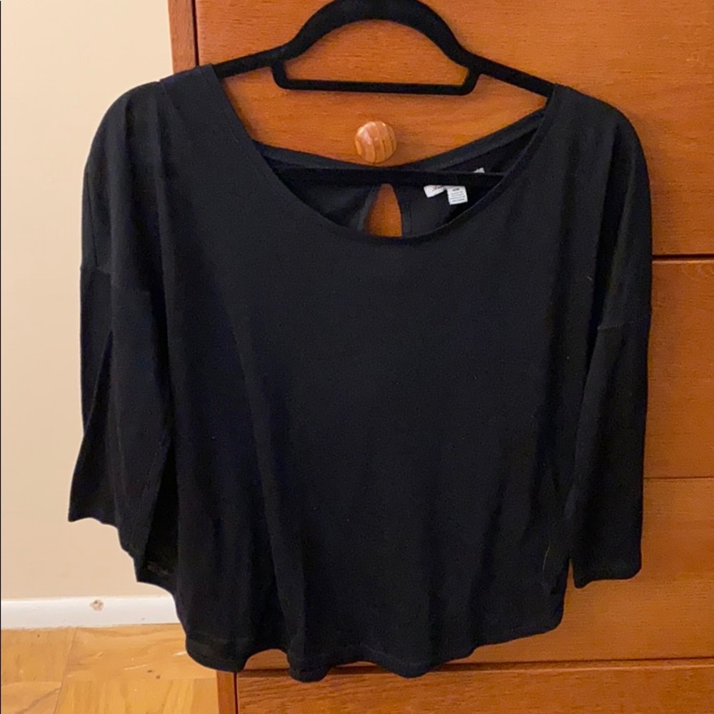 Black shirt with keyhole back
